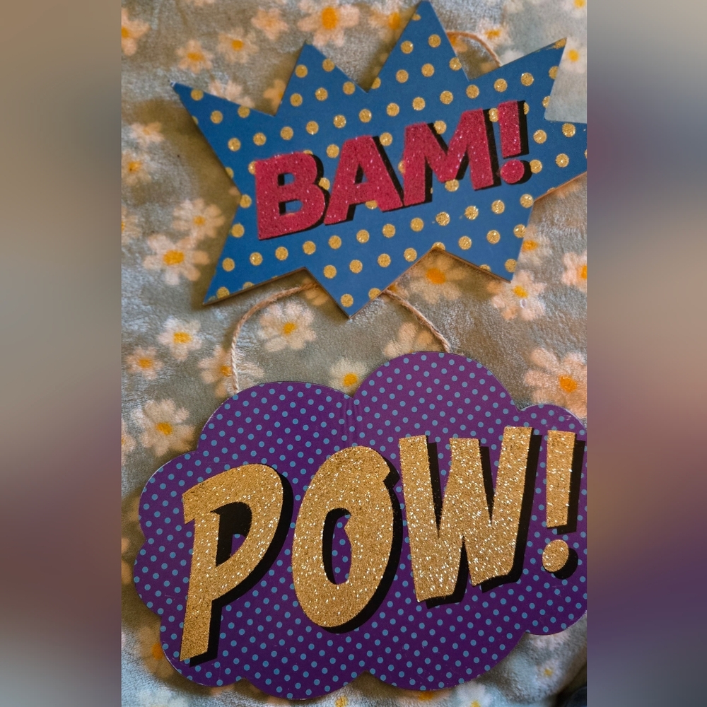 BAM! POW! Comic Book Wall Decor